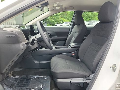 Certified 2025 Nissan Kicks S AWD/4WD image 14