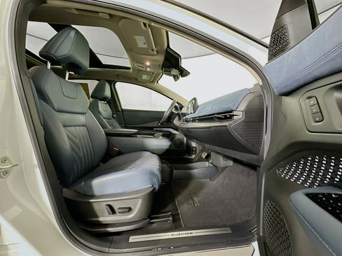 Used 2023 Nissan Ariya image 33