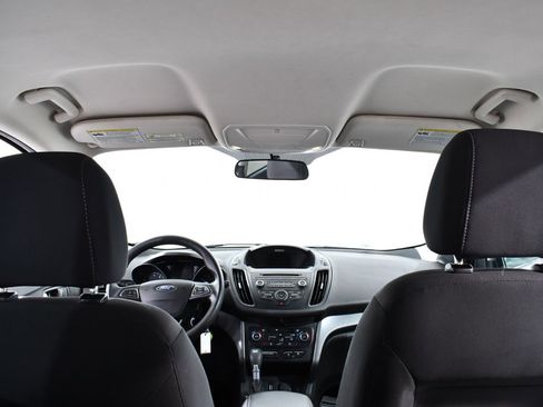 Used 2017 Ford Escape SE image 17