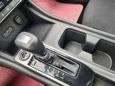 Used 2021 Nissan Sentra SV FWD image 19