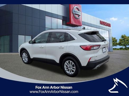 Used 2020 Ford Escape SE AWD/4WD image 3
