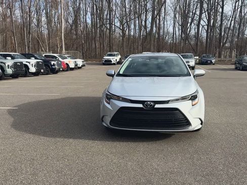 New 2026 Toyota Corolla LE image 3