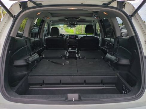 Used 2017 Honda Pilot Elite image 14