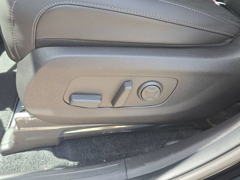 New 2026 Kia Carnival EX FWD image 21