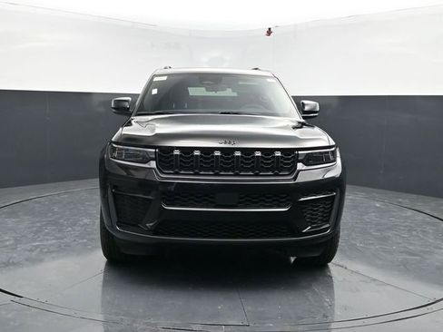New 2026 Jeep Grand Cherokee L 4WD image 2