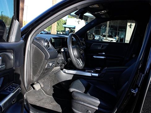 Used 2020 Mercedes-Benz GLB 250 image 9