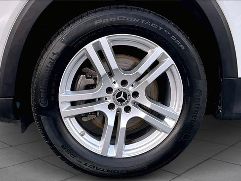 Used 2020 Mercedes-Benz GLB 250 4MATIC w/ Premium Package image 10