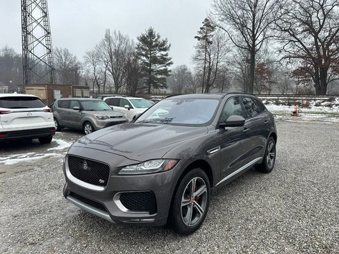 Used 2017 Jaguar F-PACE S image 1