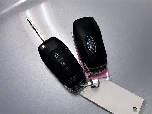 Used 2022 Ford EcoSport S image 9