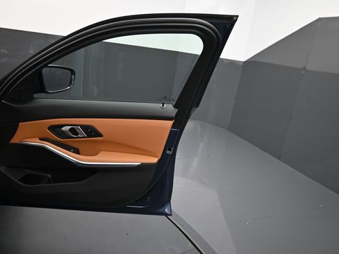 New 2026 BMW 330i Sedan w/ M Sport Package image 25
