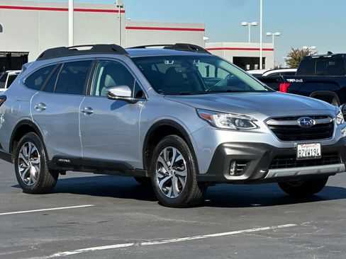 Used 2022 Subaru Outback Limited image 5