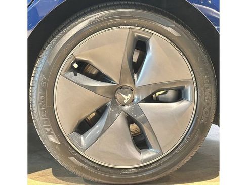 Used 2017 Tesla Model 3 Long Range image 10