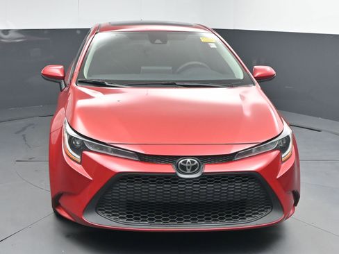 Used 2020 Toyota Corolla LE w/ LE Premium Package image 2