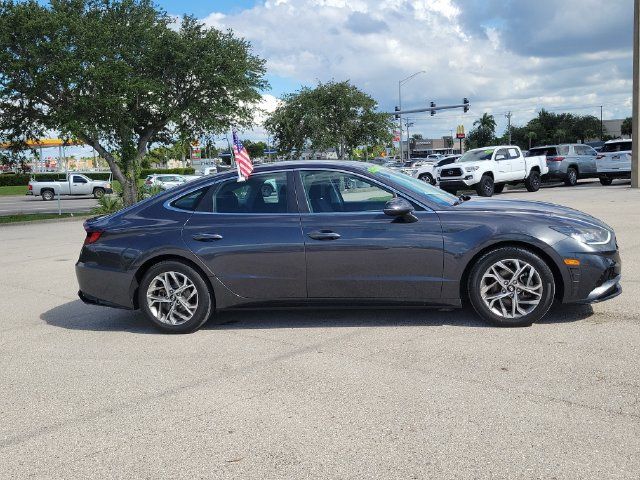 Used 2020 Hyundai Sonata SEL w/ Convenience Package FWD image 4