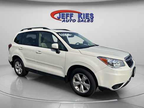 Used 2016 Subaru Forester 2.5i Premium w/ All-Weather Package AWD/4WD image 3