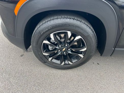 Used 2022 Chevrolet TrailBlazer LT w/ Convenience Package FWD image 13