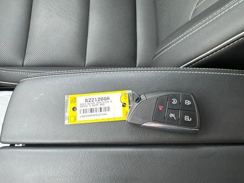 Used 2023 Buick Envision Essence FWD image 26