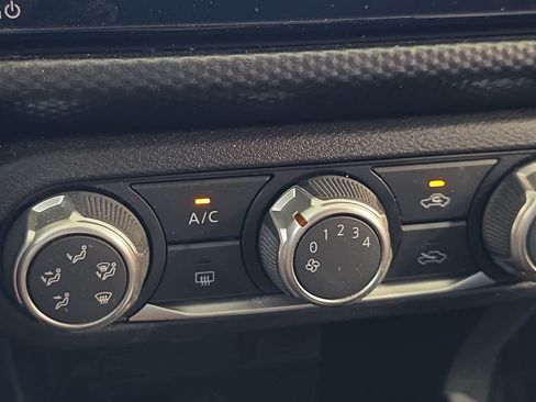 Certified 2023 Nissan Kicks SV FWD image 21