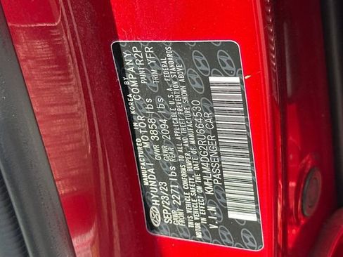 Used 2024 Hyundai Elantra SEL image 31