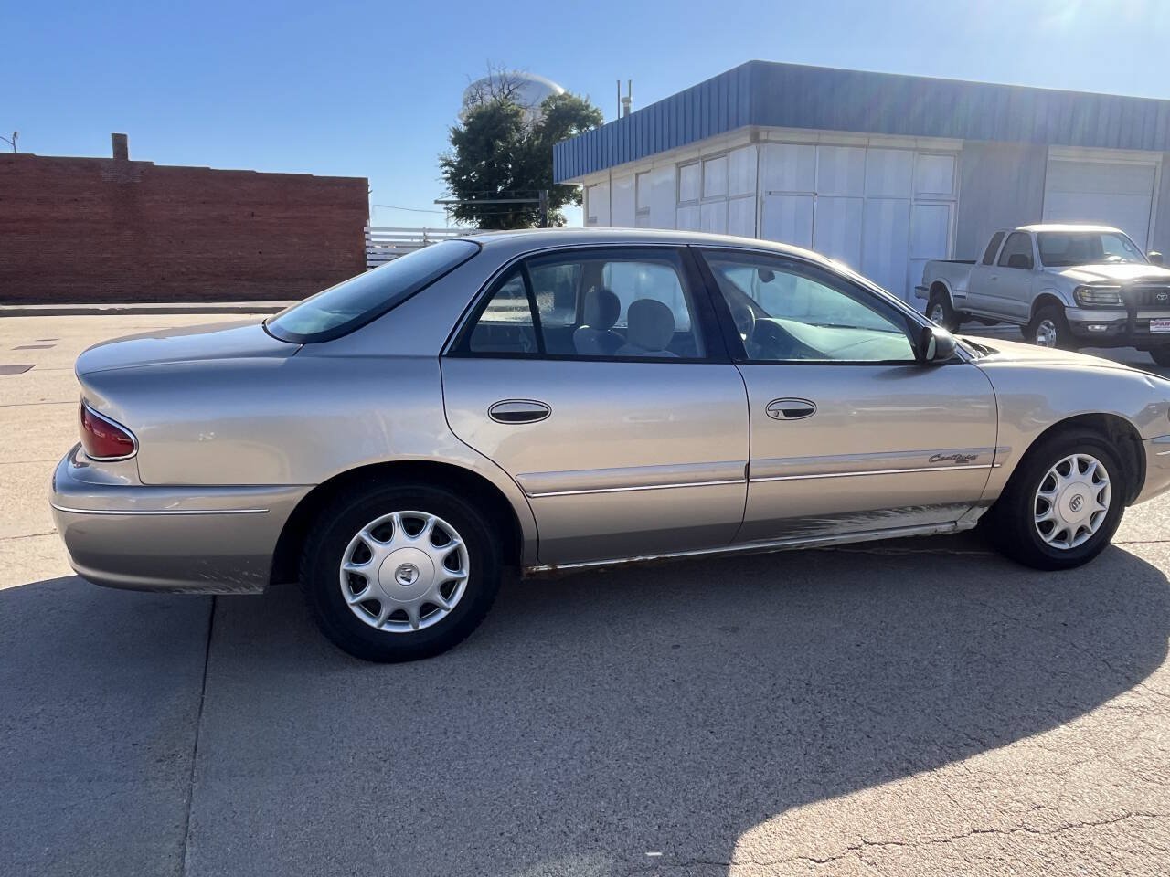 Used 1999 Buick Century Custom FWD image 7