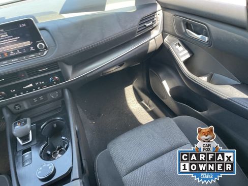 Certified 2025 Nissan Rogue SV AWD/4WD image 16