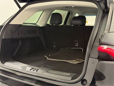 Used 2024 Lincoln Nautilus Reserve image 8