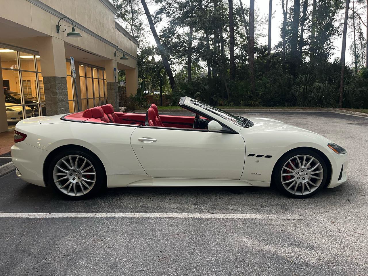 Used 2018 Maserati GranTurismo Sport RWD image 3