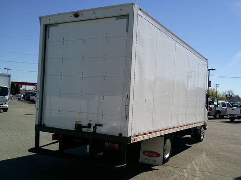 Used 2021 Isuzu NPR RWD image 7