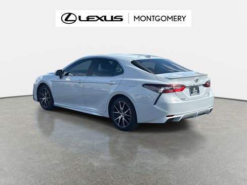 Used 2023 Toyota Camry SE image 6