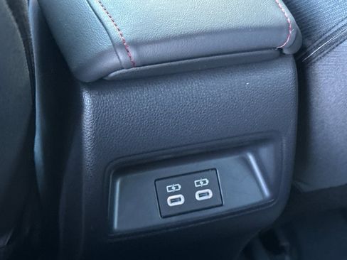 Certified 2025 Toyota Corolla SE image 17