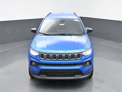 New 2025 Jeep Compass Latitude image 31