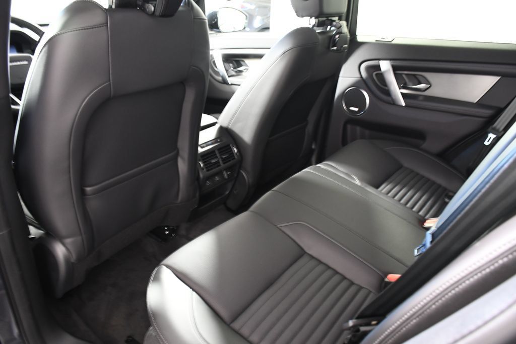 Certified 2025 Land Rover Discovery Sport Dynamic SE AWD/4WD image 27