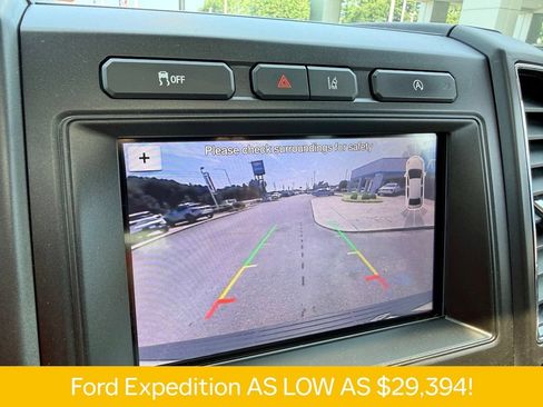 Used 2019 Ford Expedition Limited w/ Equipment Group 301A RWD image 9