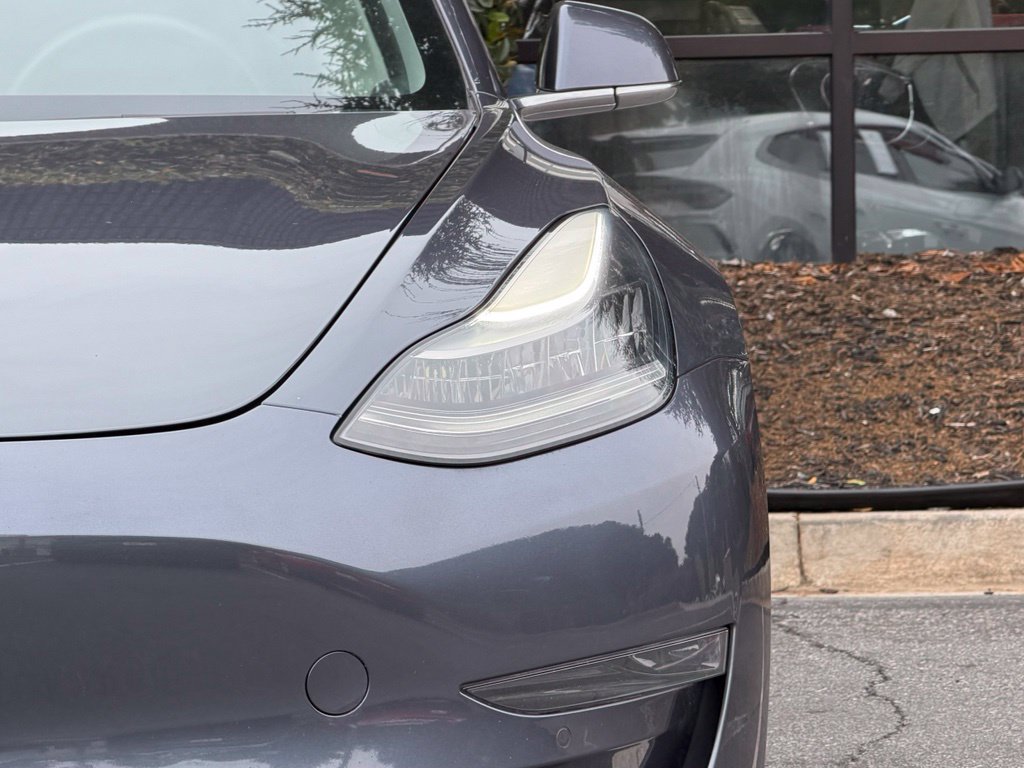 Used 2020 Tesla Model 3 Standard Range Plus RWD image 5