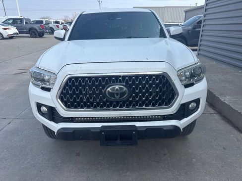 Used 2019 Toyota Tacoma TRD Off-Road image 6