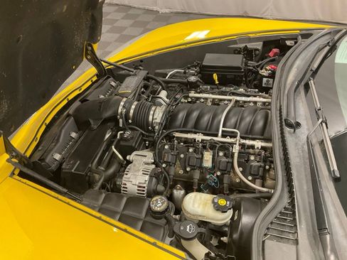 Used 2005 Chevrolet Corvette Coupe w/ Preferred Equipment Group RWD image 33