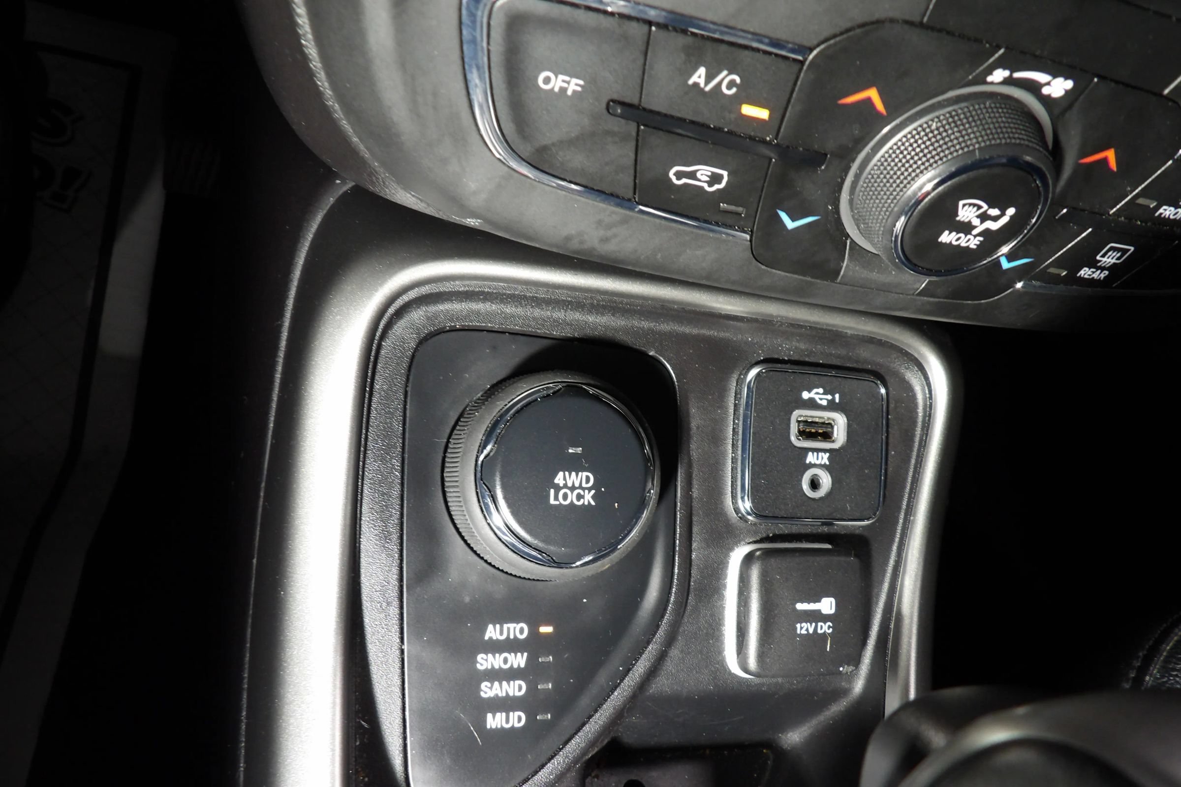 Used 2021 Jeep Compass Latitude AWD/4WD image 12