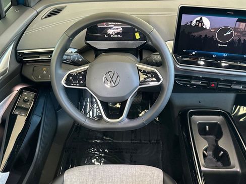 New 2025 Volkswagen ID.4 Pro image 13