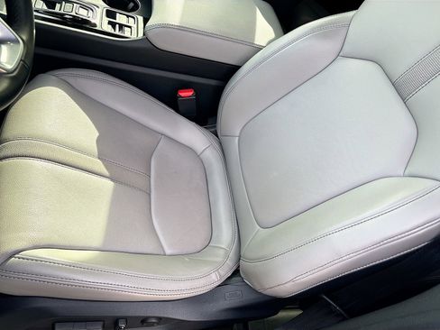 Used 2023 Honda Pilot Touring image 19