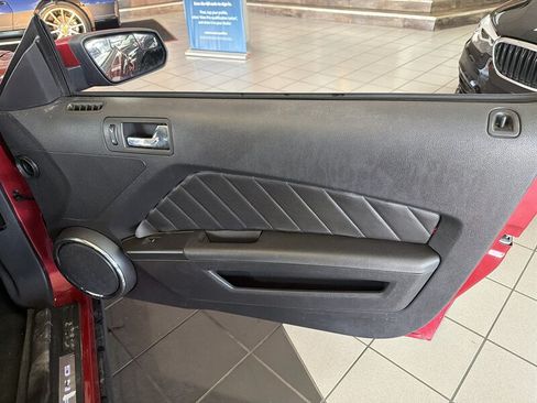 Used 2012 Ford Mustang GT Premium w/ GT Coupe Accessory Pkg 4 RWD image 17