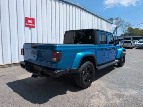 Used 2021 Jeep Gladiator Sport AWD/4WD image 8