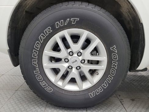 Used 2015 Nissan Frontier SV image 31