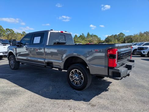 Used 2025 Ford F250 Platinum AWD/4WD image 6