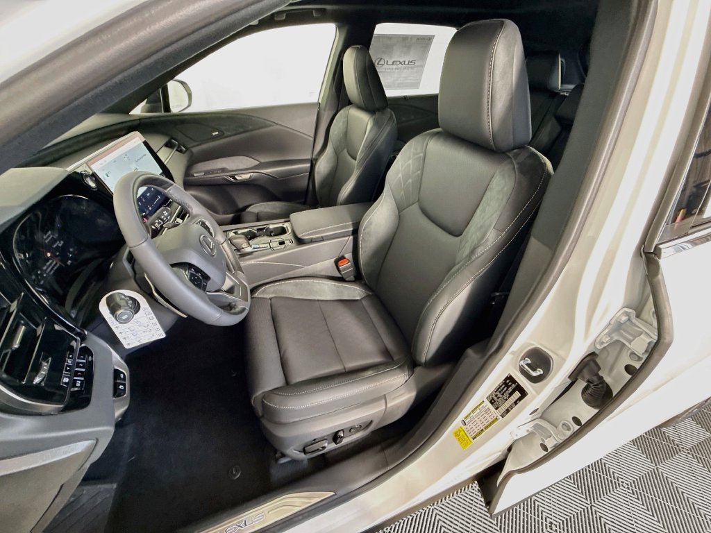 New 2026 Lexus RX 350 FWD image 16