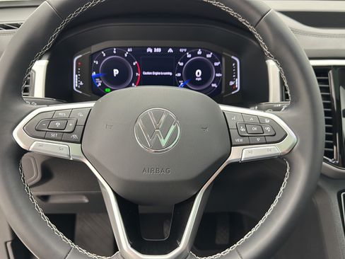 Used 2023 Volkswagen Atlas SEL AWD/4WD image 17