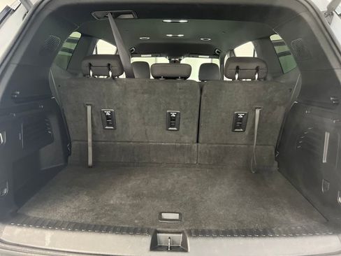 Used 2025 GMC Acadia Elevation image 38