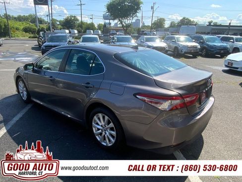 Used 2019 Toyota Camry LE FWD image 18