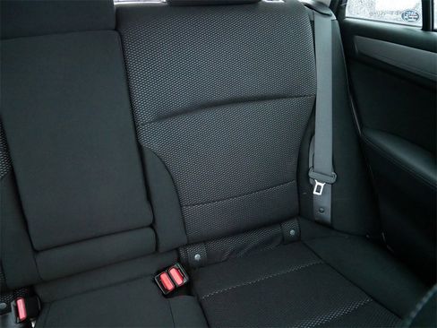 Used 2017 Subaru Outback 2.5i Premium image 14