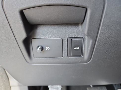 Used 2021 Land Rover Range Rover Velar S image 21