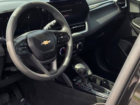 Used 2024 Chevrolet TrailBlazer LS w/ LS Confidence Package FWD image 22